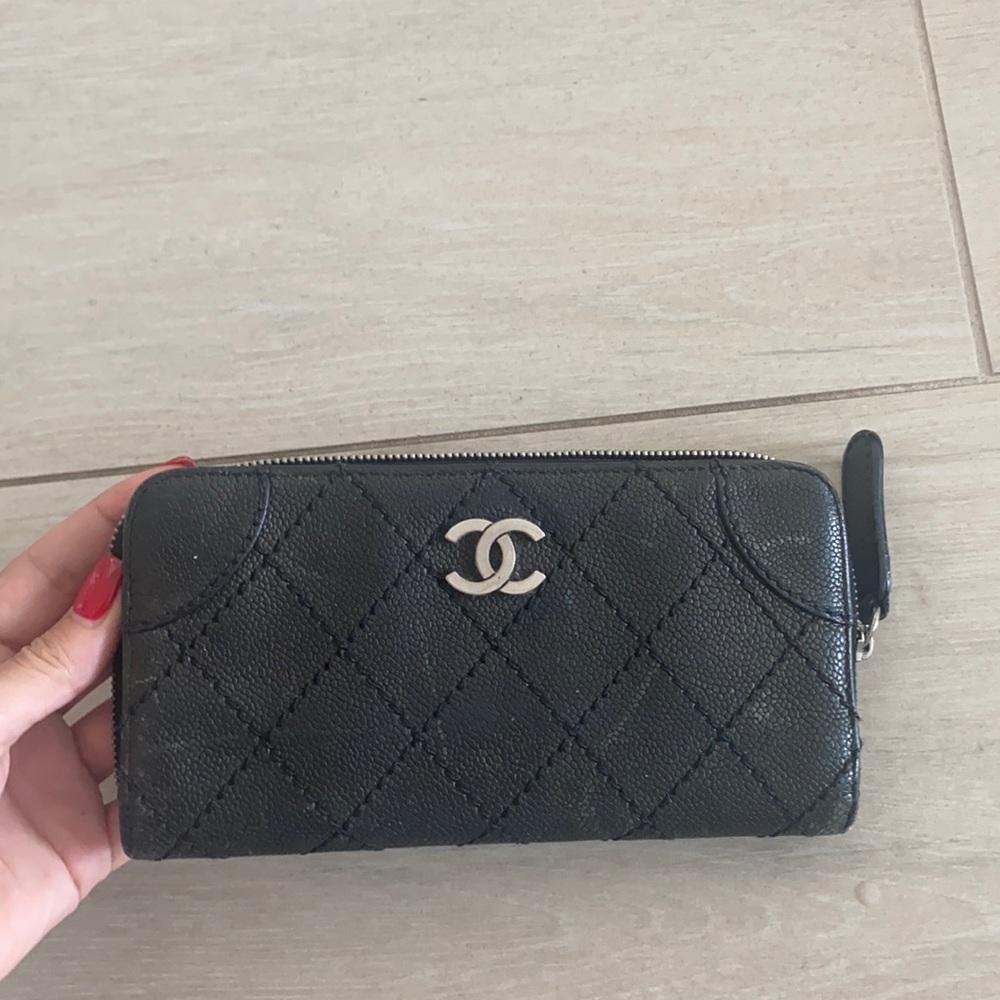 Vintage Chanel wallet